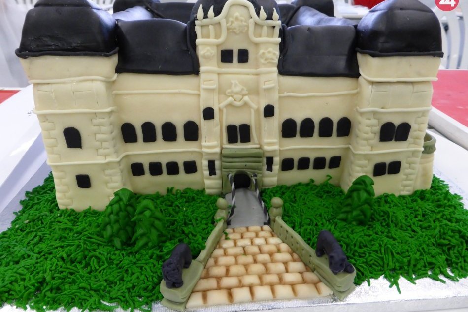 Toto je ona: Juniorská torta roka 2019 a jej autorky, žiačky SOŠOaS v Humennom