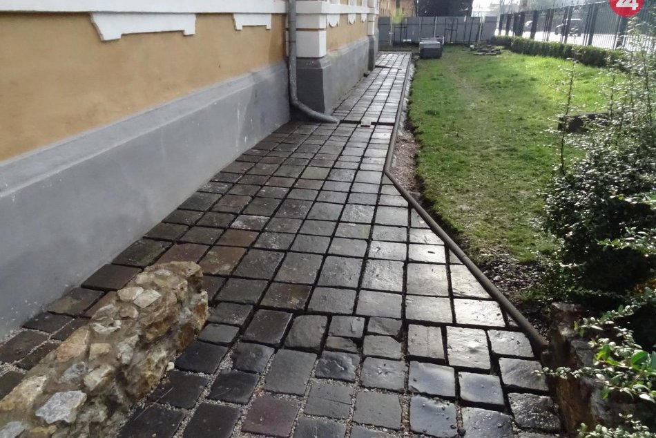 Obrazom: Príprava Geologickej bádateľne v plnom prúde