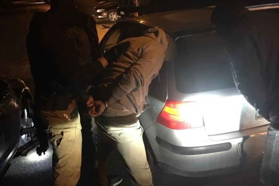 Policajné zábery: Razia v Dolnom Kubíne