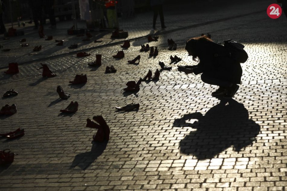 Desaťtisíce ľudí v uliciach: Pripomenuli si Deň boja proti násiliu voči ženám