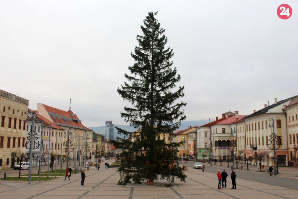 V OBRAZOCH: Takto vyzerá nová dominanta bystrického Námestia SNP