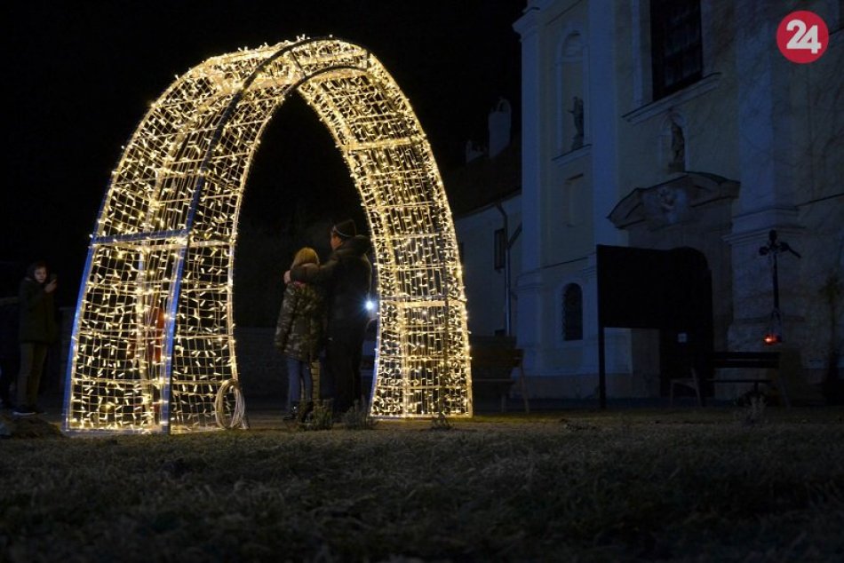Vianočná výzdoba vo Fiľakove 2018
