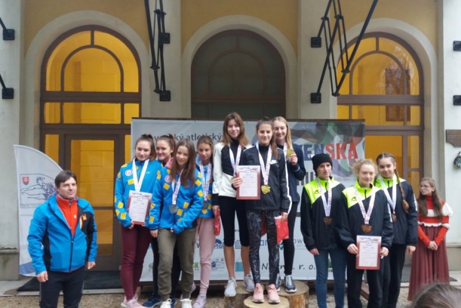 FOTO: Vytrvalci 1. AK Humenné na krosovom šampionáte v Betliari