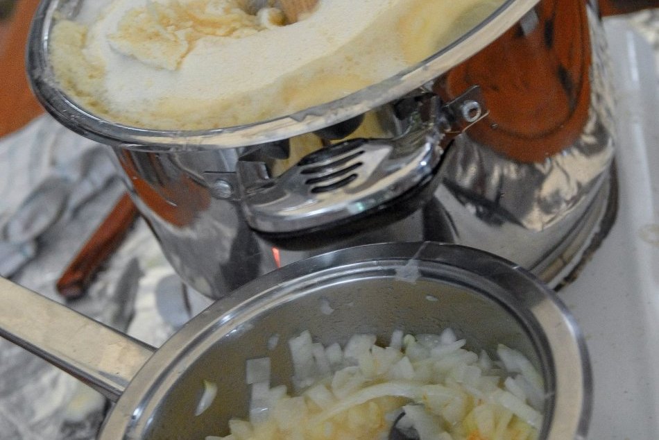 V OBRAZOCH: Príprava tradičného špaňodolinského štiarcu v Španej Doline