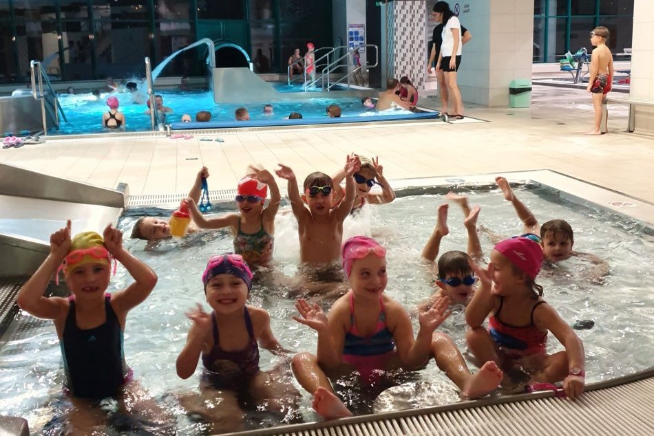 V OBRAZOCH: Úspešný rok plavcov Plaveckého kempu Banská Bystrica