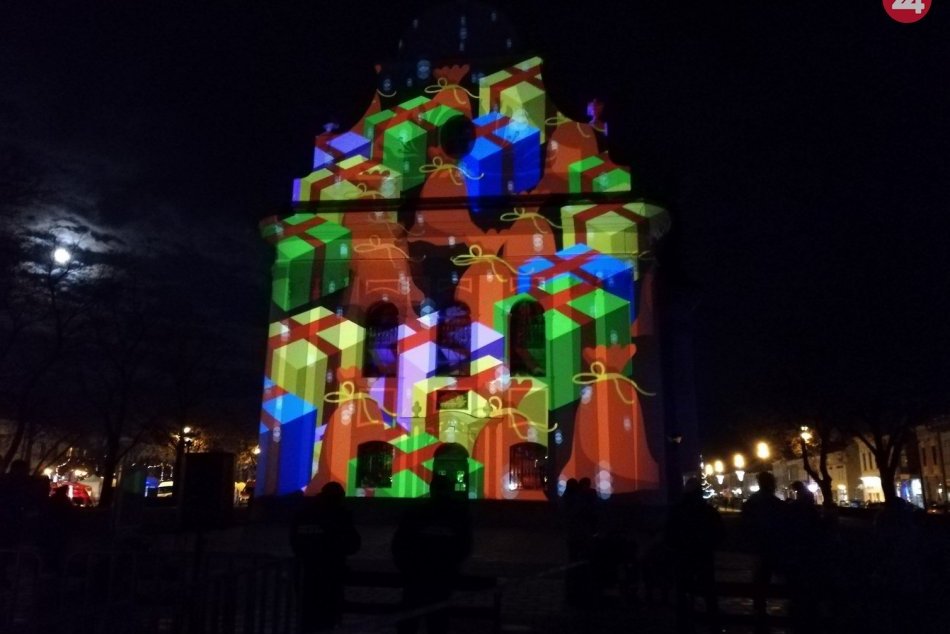 Zachytené objektívom: Vianočný videomapping aj lampiónový sprievod