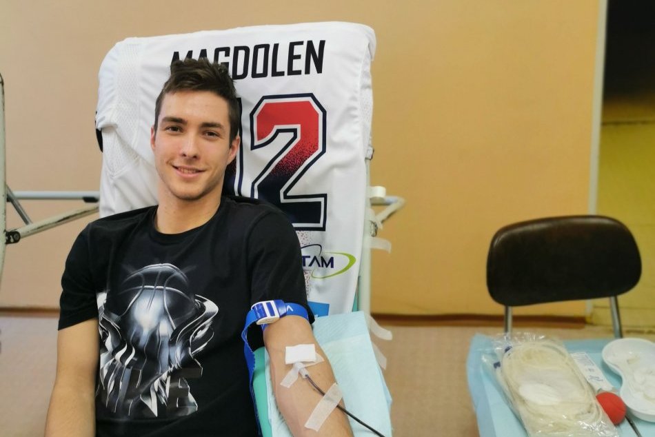 V OBRAZOCH: Zvolenskí hokejisti prišli darovať to najvzácnejšie