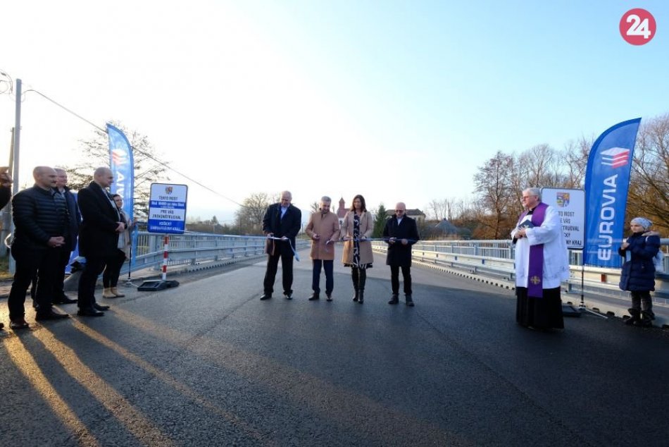 FOTO z otvorenia: Most v Brzotíne opravený