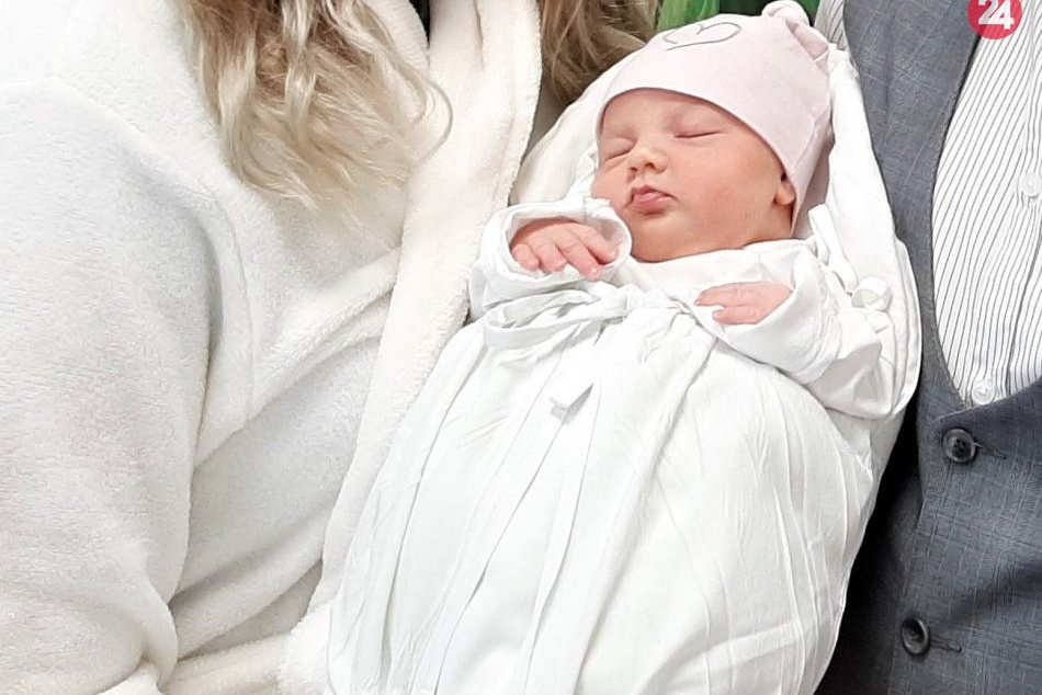 Zábery priamo z michalovskej nemocnice: Toto je prvé dieťatko roku 2020