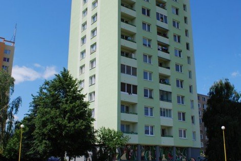 Obrazom: Dnes už zbúranú bytovku v Prešove maľovali pred 10 rokmi