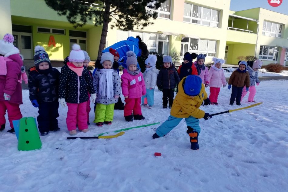 OBRAZOM: Deti z materskej školy si užili zimné športové hry