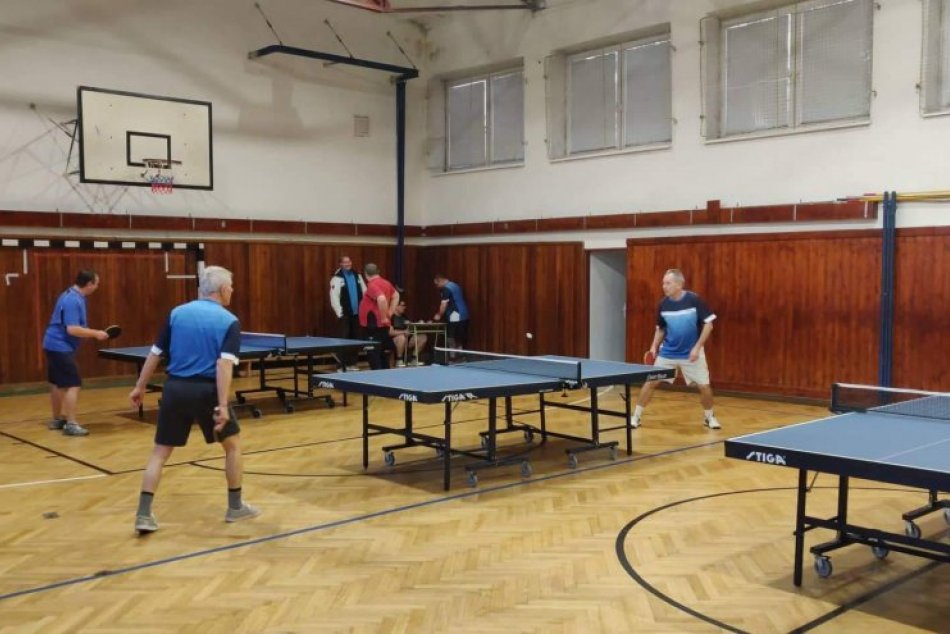 Stolní tenisti odštartovali nový rok: Turnaj si užili mladí aj seniori, FOTO