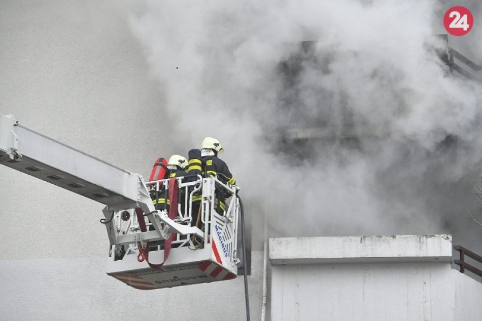 Požiar na Bartókovej ulici v Bratislave