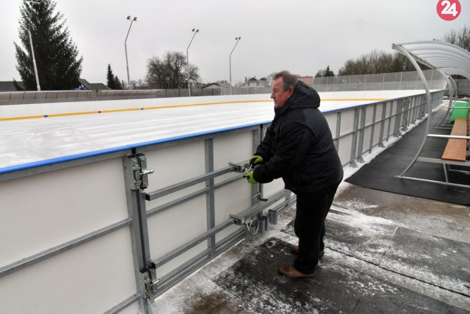 V okrese Michalovce môžu po viac ako desatich rokoch využívať mestské klzisko