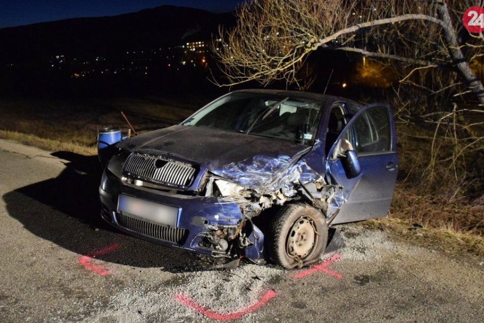 OBRAZOM: Vážna nehoda dvoch áut si vyžiadala štyroch zranených