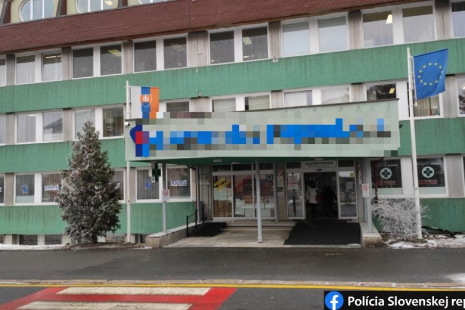 Veľký zásah NAKA v obrazoch: 18 ľudí skončilo v putách