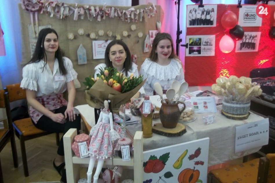 Kontraktačný deň v Šali: Do nášho mesta zavítalo 25 cvičných firiem, FOTO