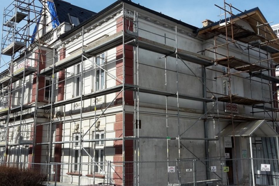 Rekonštrukcia Považskej knižnice na FOTO