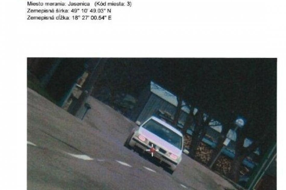 FOTO: Vodičke (28) v Jasenici namerali 105 km/h, mala to za 400 €