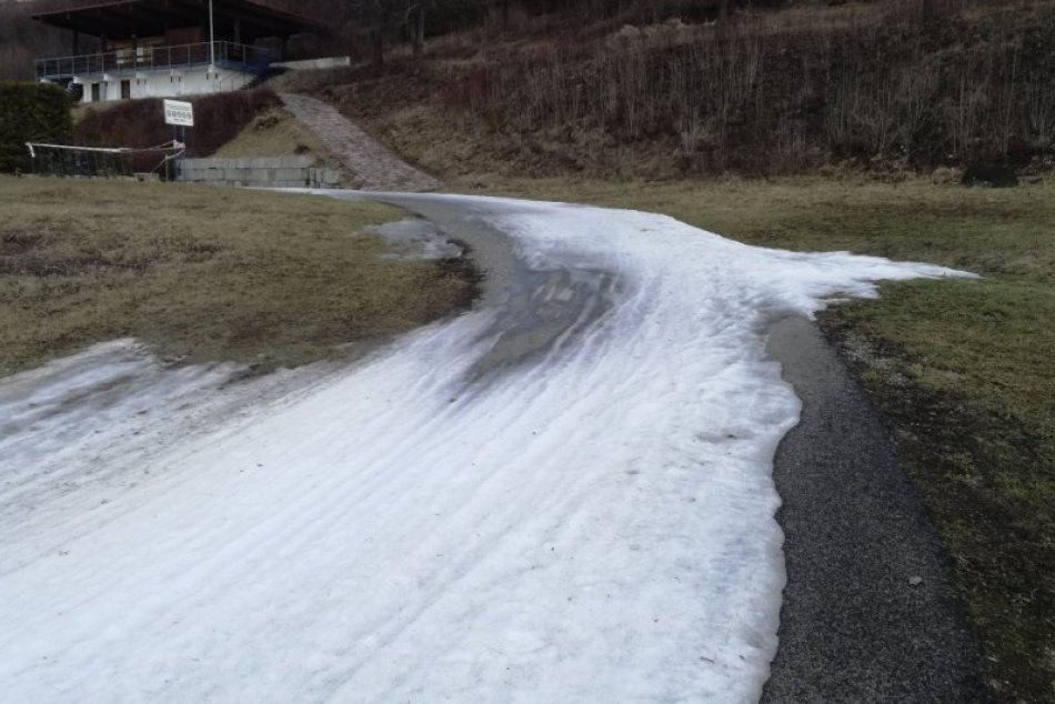 V OBRAZOCH: Na plážovom kúpalisku sa už bežkovať nedá