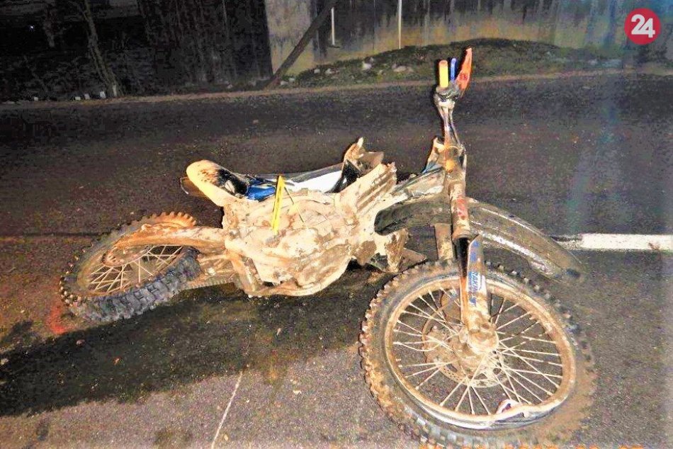 FOTO z vážnej nehody motorkára (21) v okrese Považská Bystrica