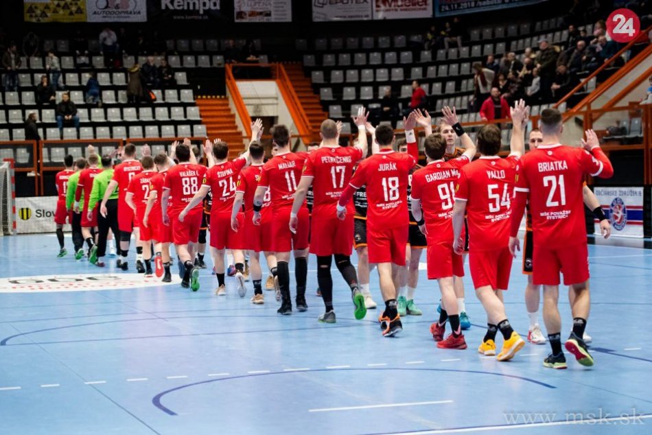 FOTO: MŠK Považská Bystrica - Košice Crows 33:18