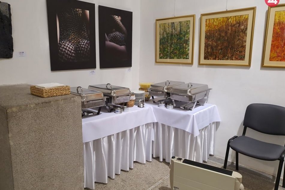 Zo zákulisia volebnej noci - katering