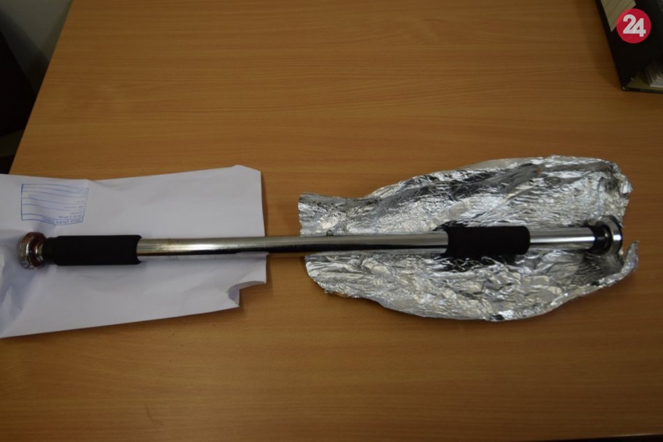 Policajné zábery: Útok kovovou tyčou priamo na ulici