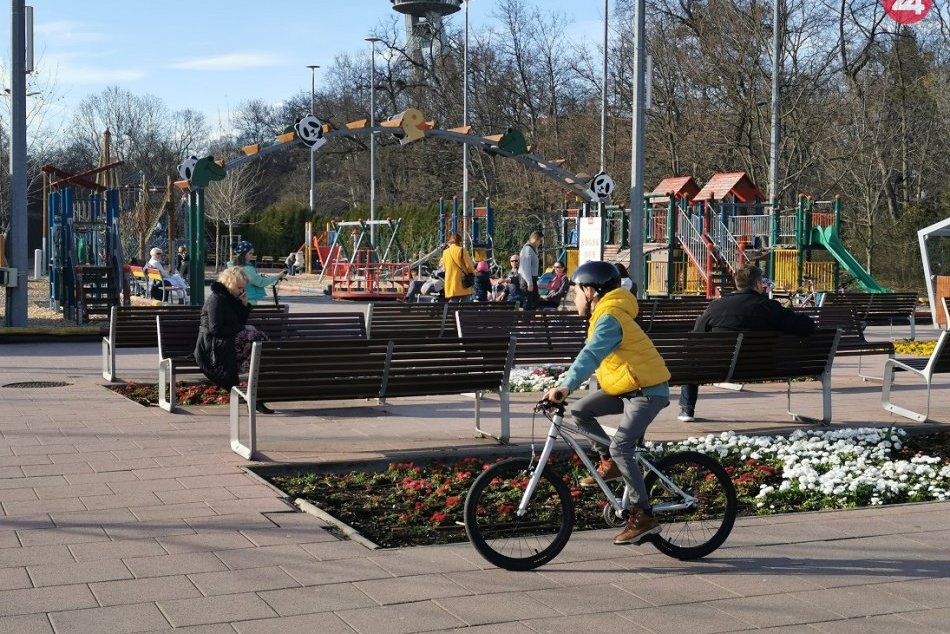 KORONAVÍRUS - Fotografie zo slovenských miest