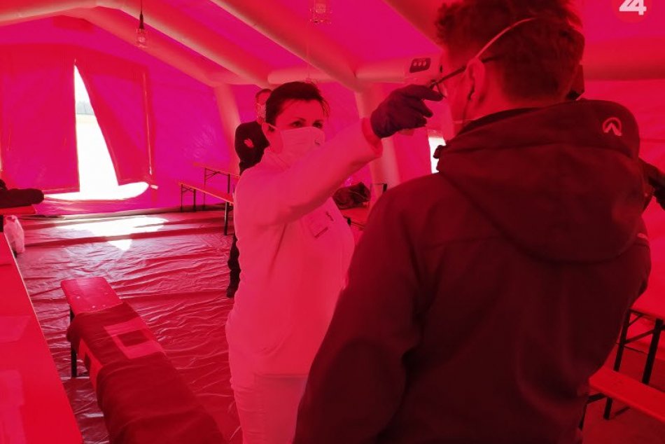 V novozámockej nemocnici prebiehajú vstupné kontroly