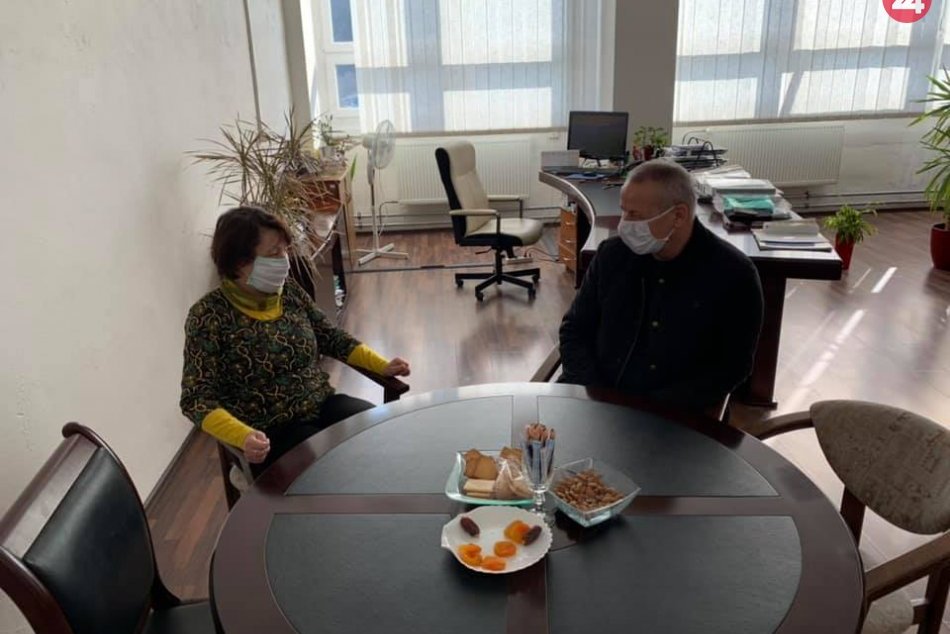 V OBRAZOCH: Slovenka spustila výrobu rúšok