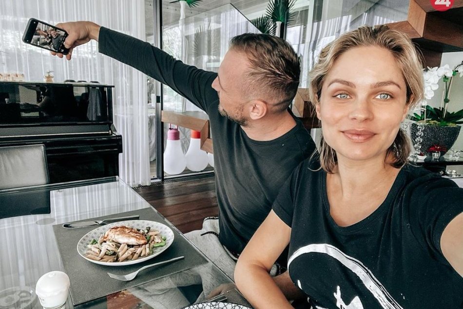 Manželia Gáboríkovci sú doma