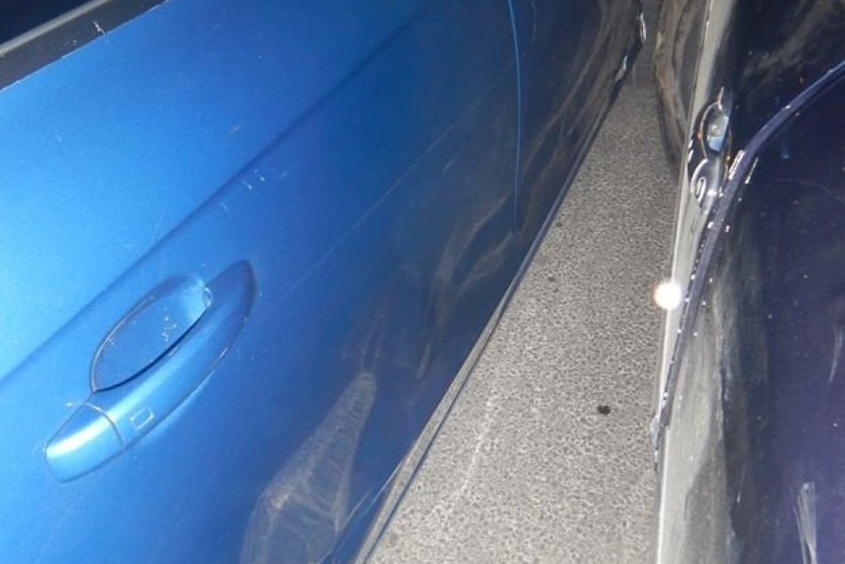 Takúto nehodu ste ešte nevideli: Policajti sa chytajú za hlavu