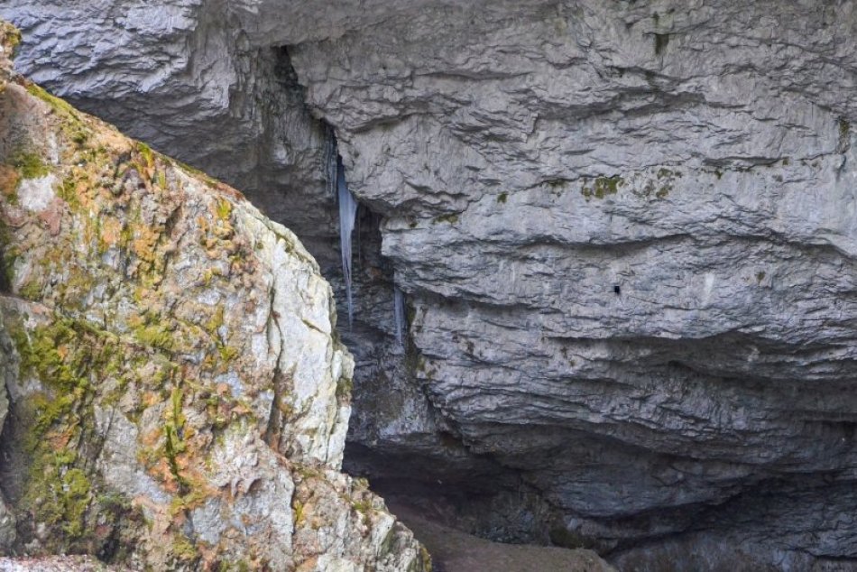 Obrazom: Príroda sa prebúdza aj pri Silickej ľadnici