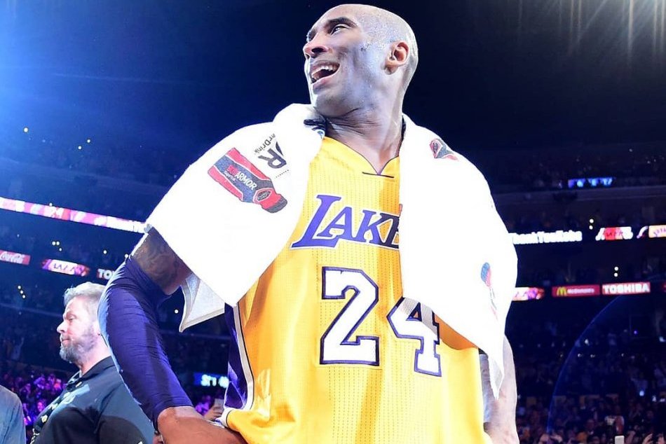 Vydražil sa uterák z rozlúčky legendy.