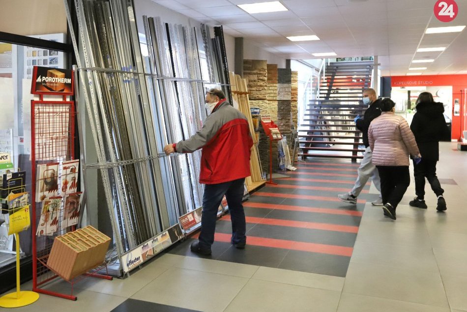 V OBRAZOCH: Otvorenie ďalších obchodov, služieb a prevádzok vo Zvolene