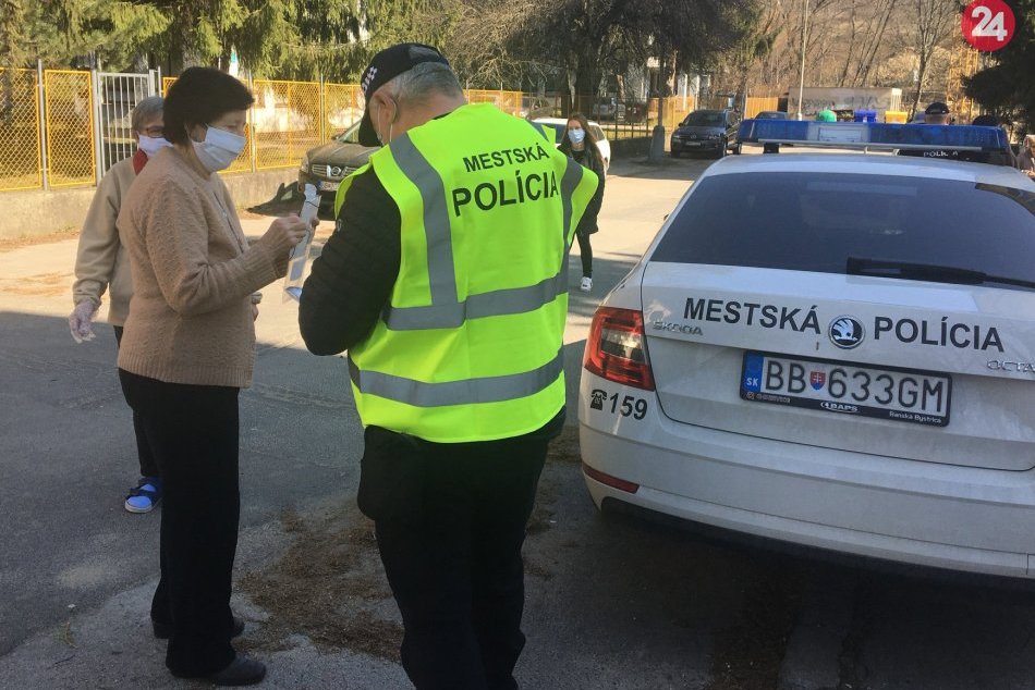 V OBRAZOCH: Nové posily mestských policajtov už hliadkujú v teréne