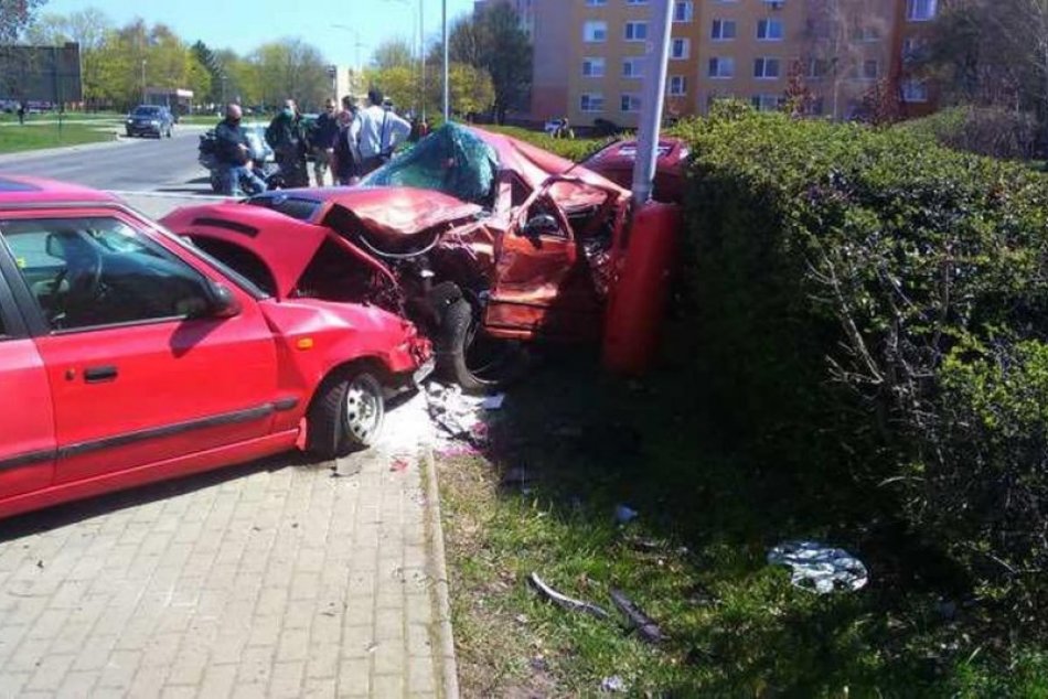 Vodič zdemoloval 5 áut