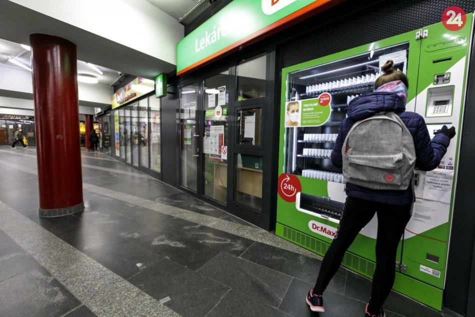 Rúškomat na Trnavskom mýte