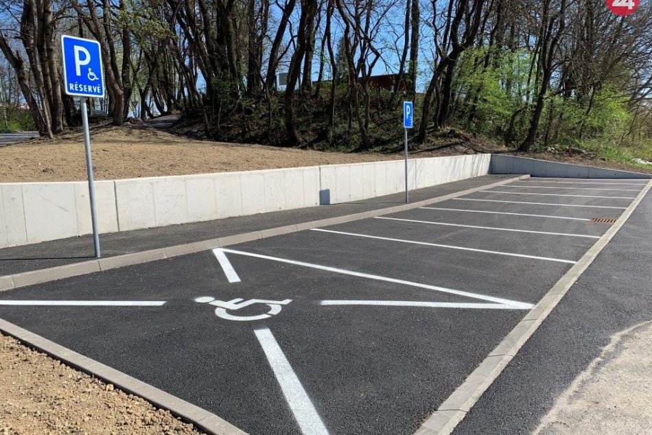 V OBRAZOCH: Druhá etapa obnovy Vojnového cintorína v Majeri bola ukončená