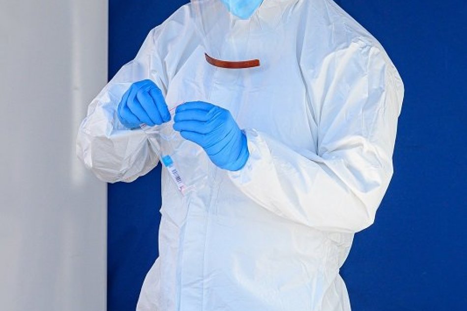 Testovanie na koronavírus v Pezinku