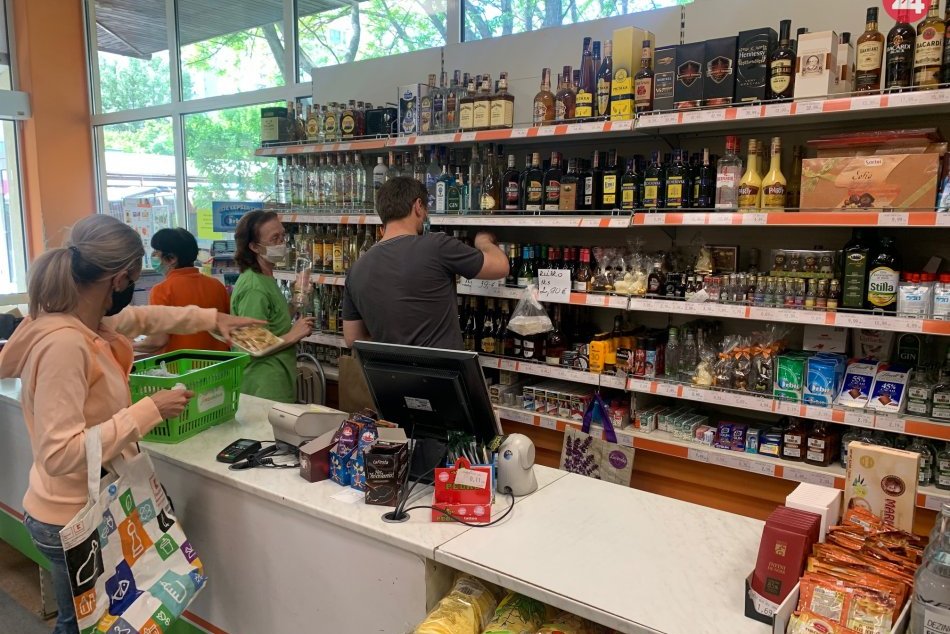 Testy na koronavírus dostať v potravinách