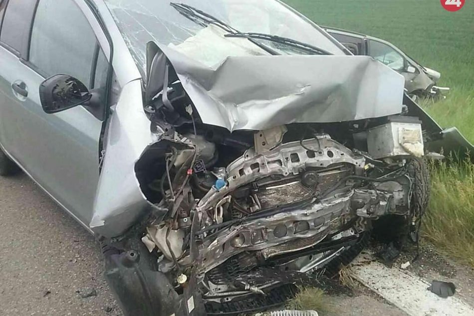 FOTO z tragickej nehody medzi Komárnom a obcou Iža