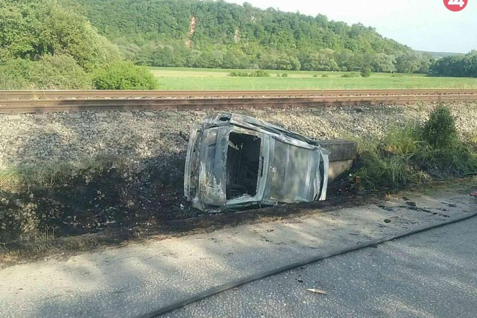 Tragédia v Gemerskej Hôrke: Auto v plameňoch, zahynulo dieťa