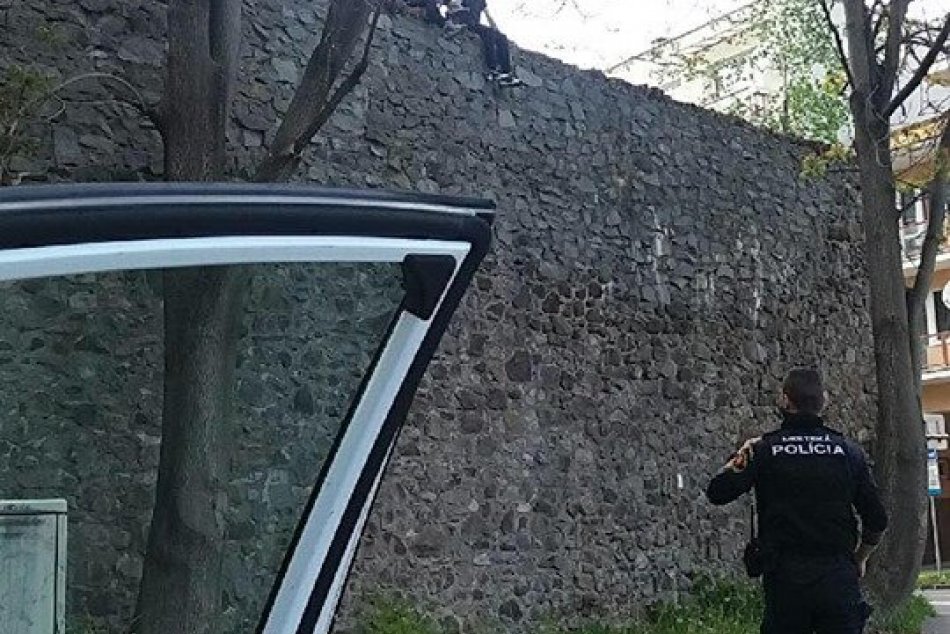 V OBRAZOCH: Mestskí policajti vo Zvolene zachránili v uplynulých dňoch dva život