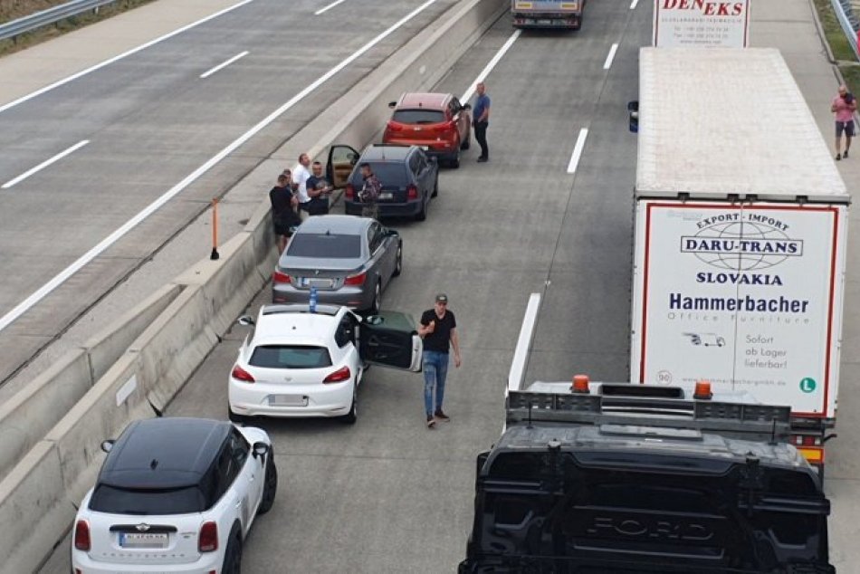 A6 výjazd autá kamióny rakúsko slovenský hraničný priechod Kitsee