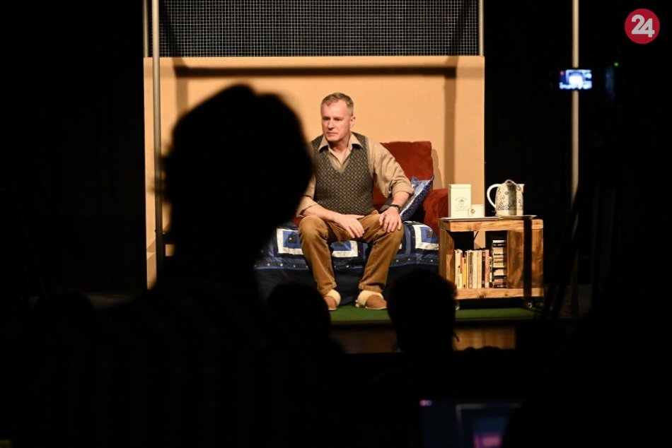 OBRAZOM: Divadlo Klubu Lúč v Trenčíne opäť privítalo divákov