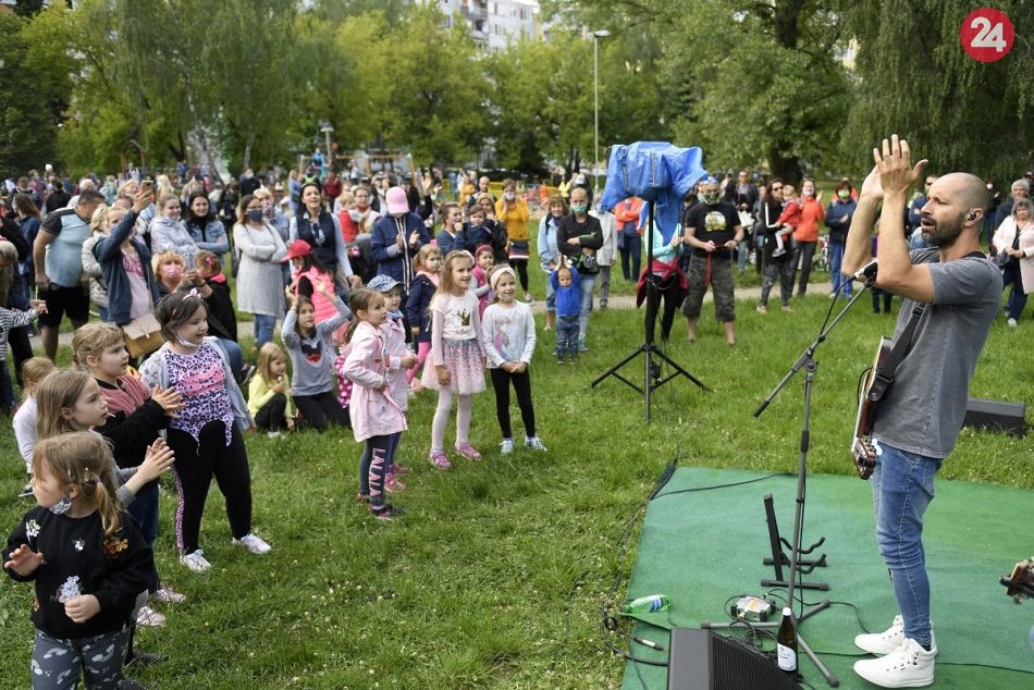 Koncert pod balkónmi - Opatovský