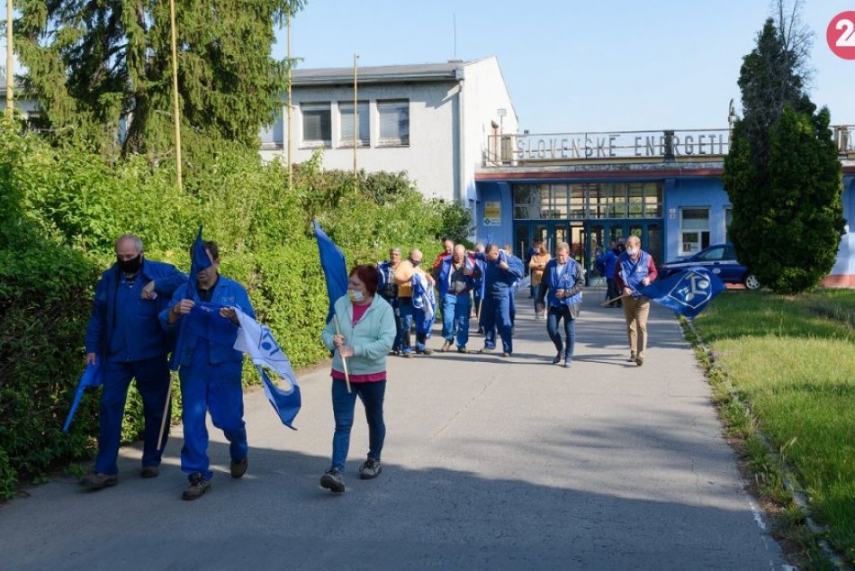 Protest proti prepúšťaniu v Tlmačoch