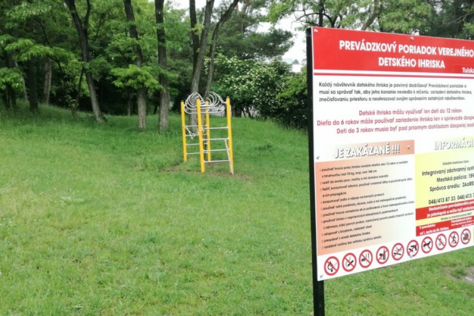 V OBRAZOCH: Nové herné prvky na bystrických ihriskách
